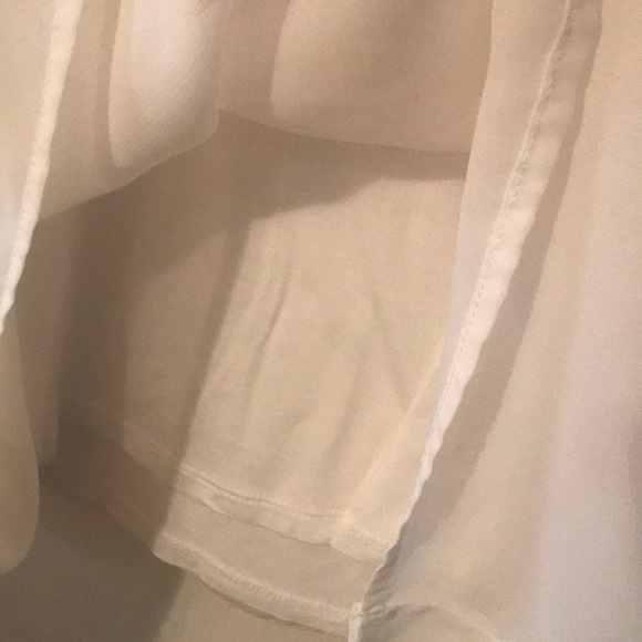 Flowing Sheer Top - Picture 4 of 4